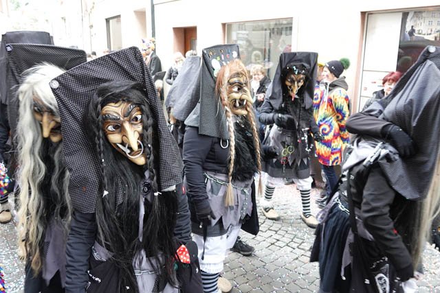 23_08_lbueg_schattenhexen